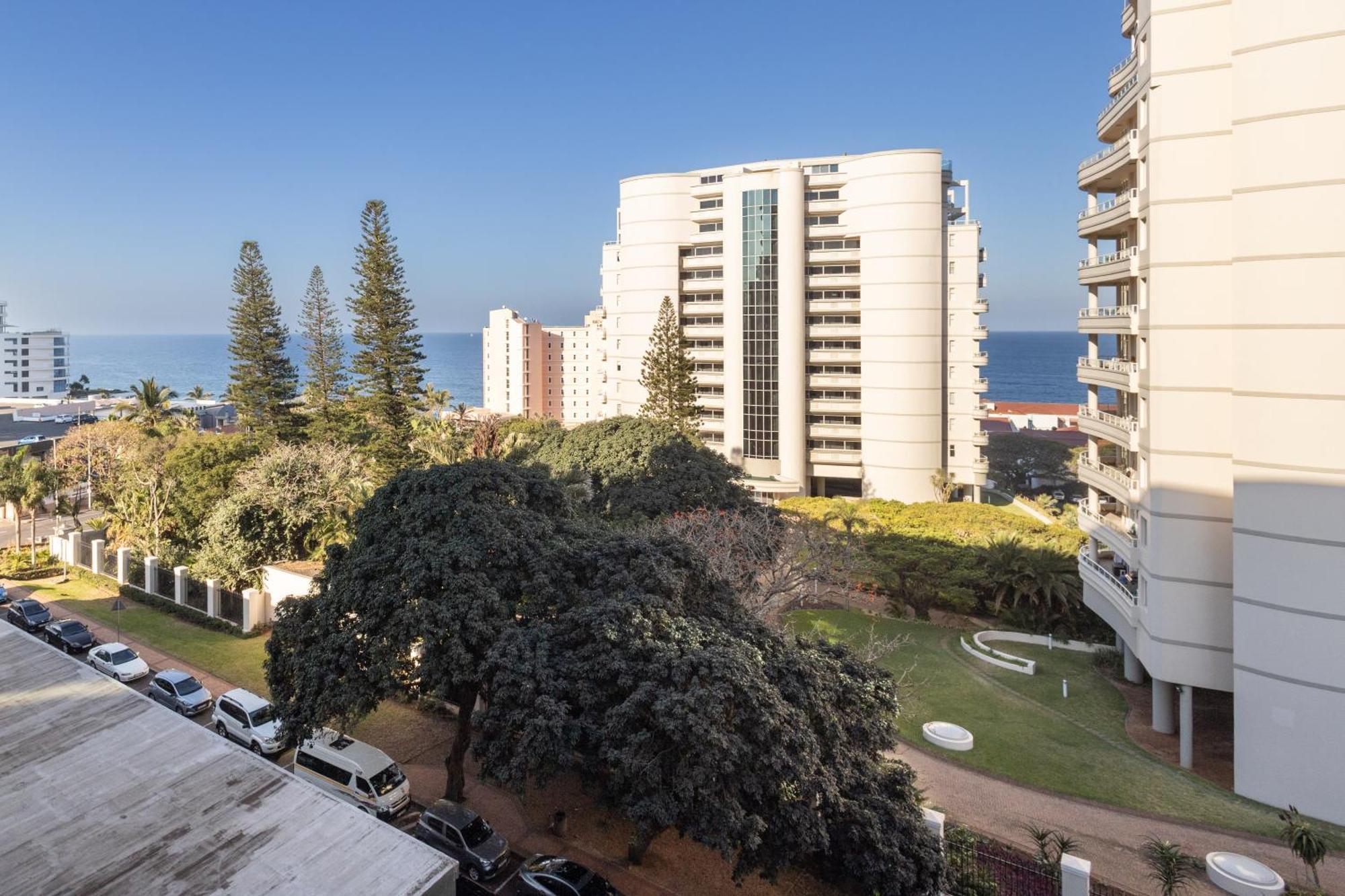 402 Lighthouse Mall - By Stay In Umhlanga Durban Ngoại thất bức ảnh